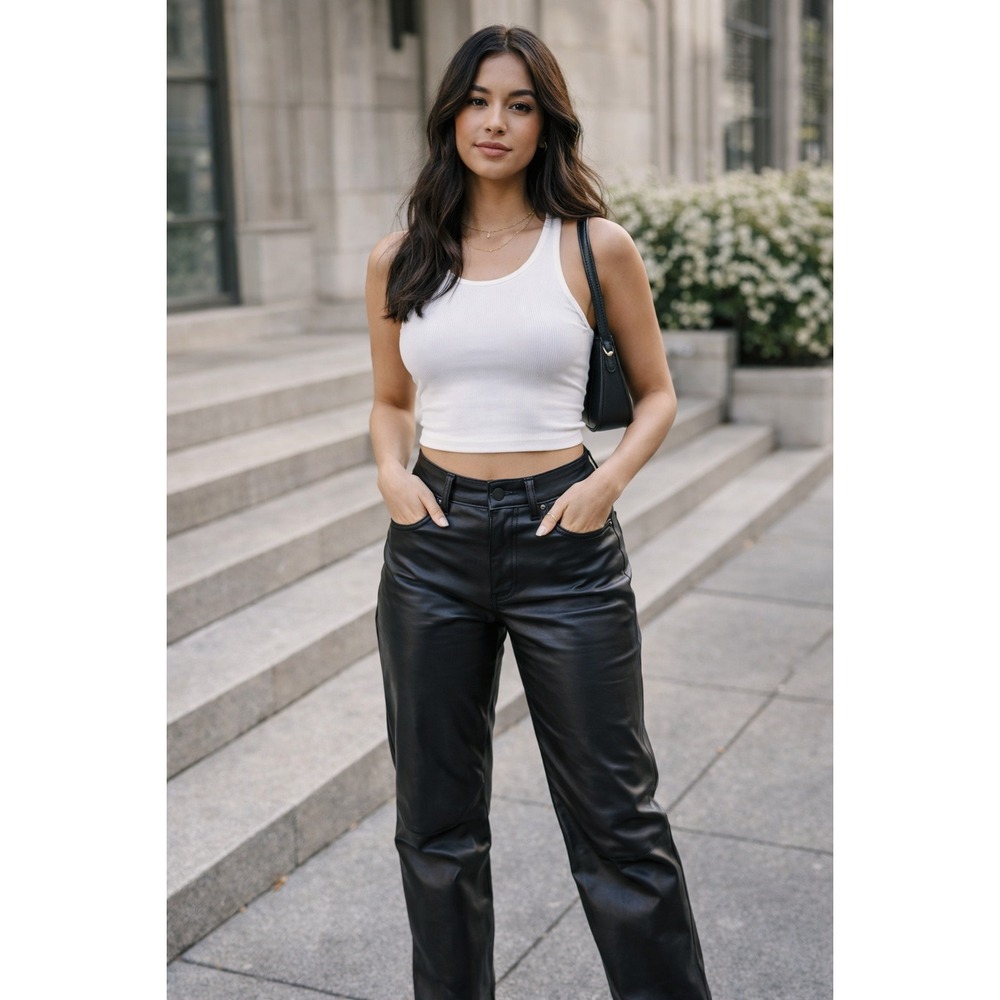 Abercrombie & Fitch 90s Straight Ultra High Rise Vegan Leather Pants Women 28/6 - Picture 1 of 13